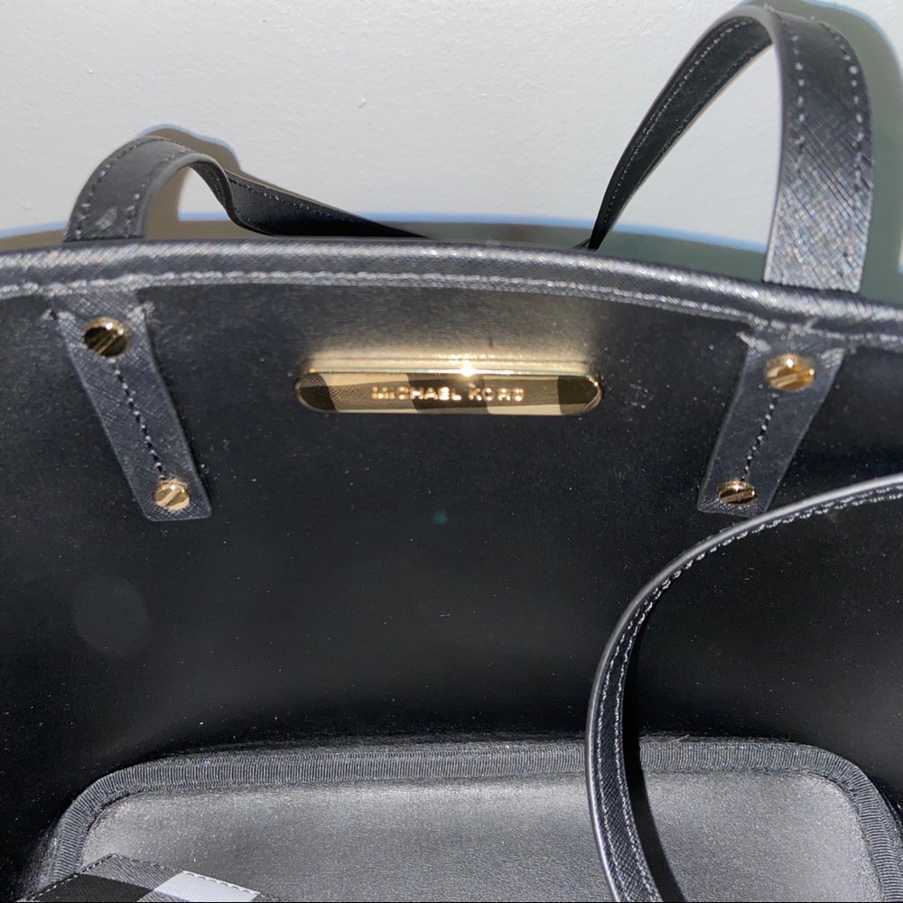 Michael Kors Bag - Picture 6 of 11